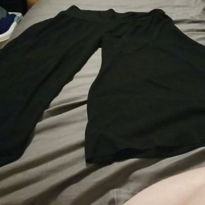 Black Gaucho Capris